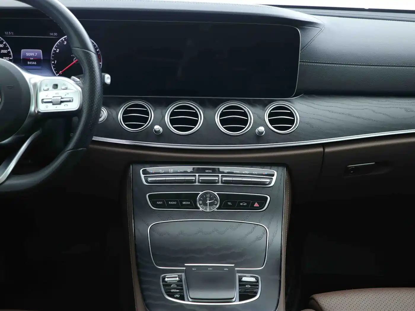 Mercedes-Benz E-Class 2019 E 200 L Sport фото 11