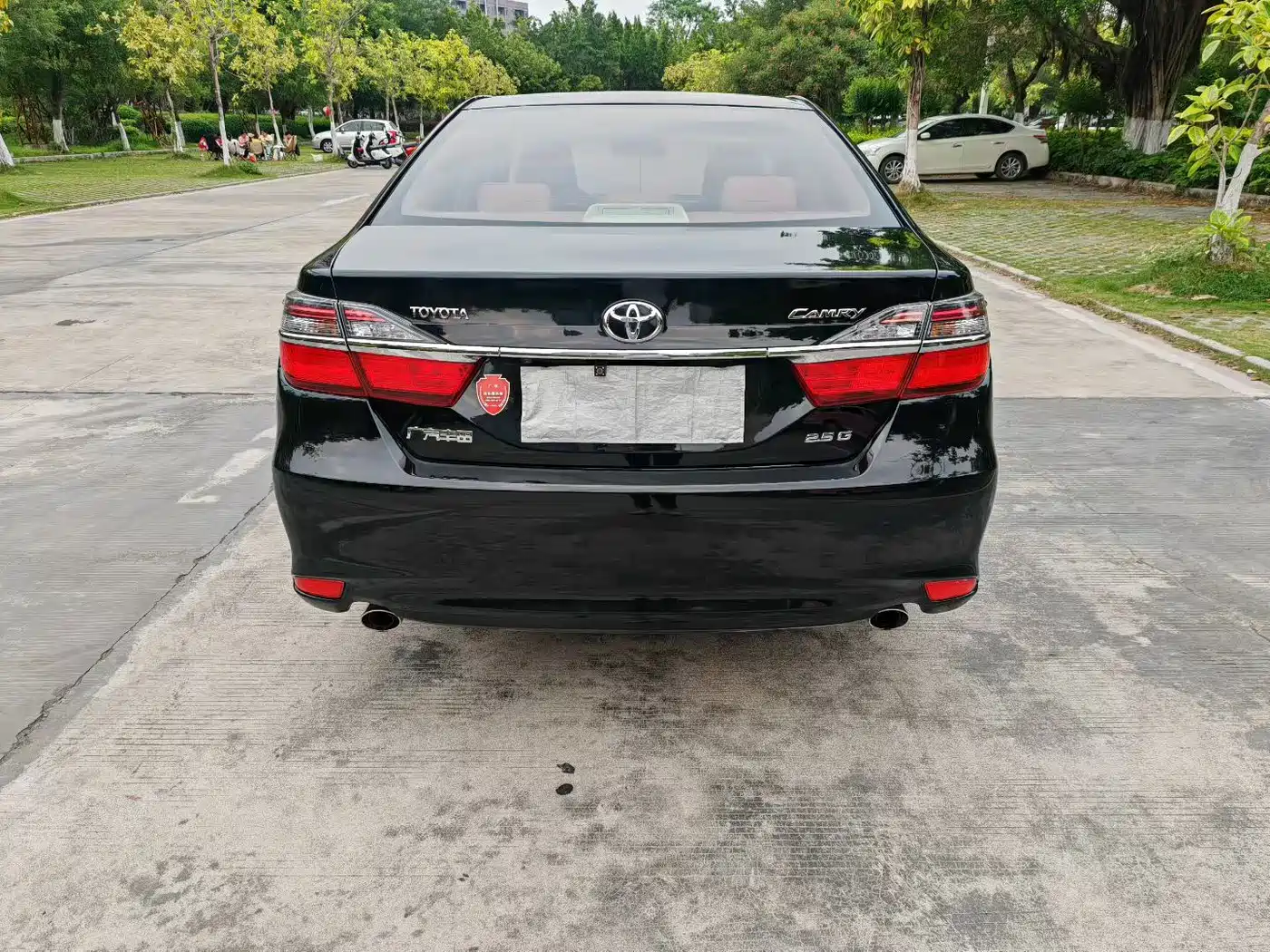 Toyota Camry 2015 2.5G Luxury Navigation Edition фото 4