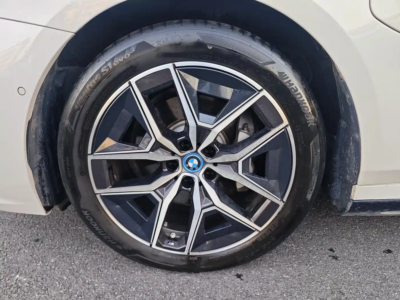 BMW i5 2024 2024 eDrive 35L Premium Model M Sport Package