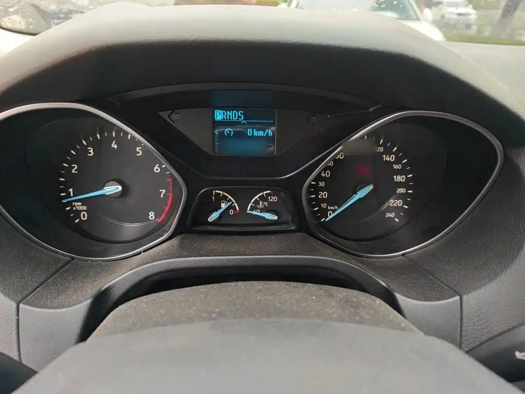 Фото 4 - Ford Focus