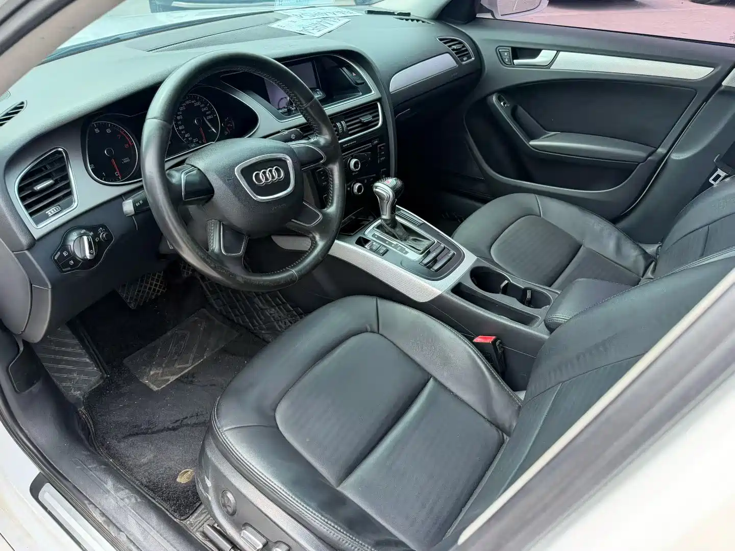 Фото 4 - Audi A4L