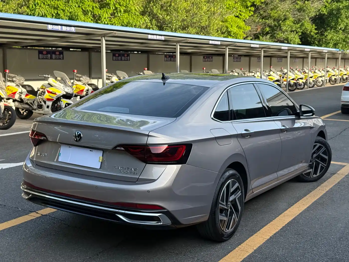 Volkswagen Sagitar 2024 300TSI DSG Surpass Edition фото 4