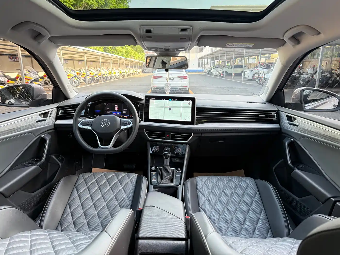 Volkswagen Sagitar 2024 300TSI DSG Surpass Edition фото 9