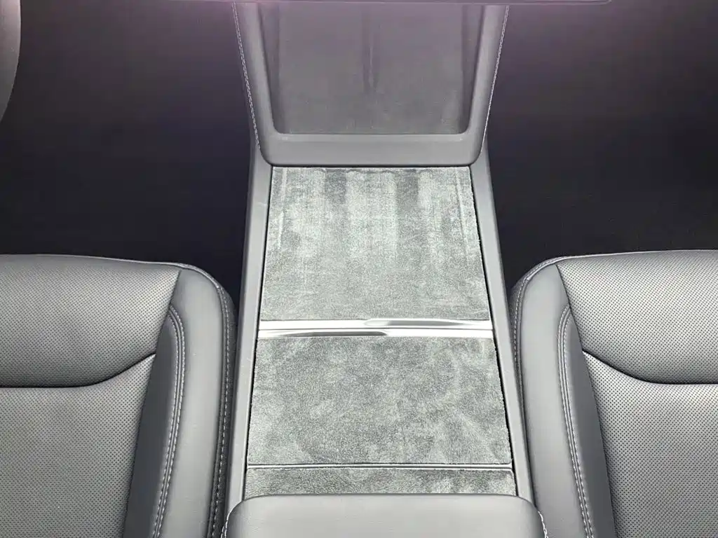 Фото 20 - Tesla Model 3