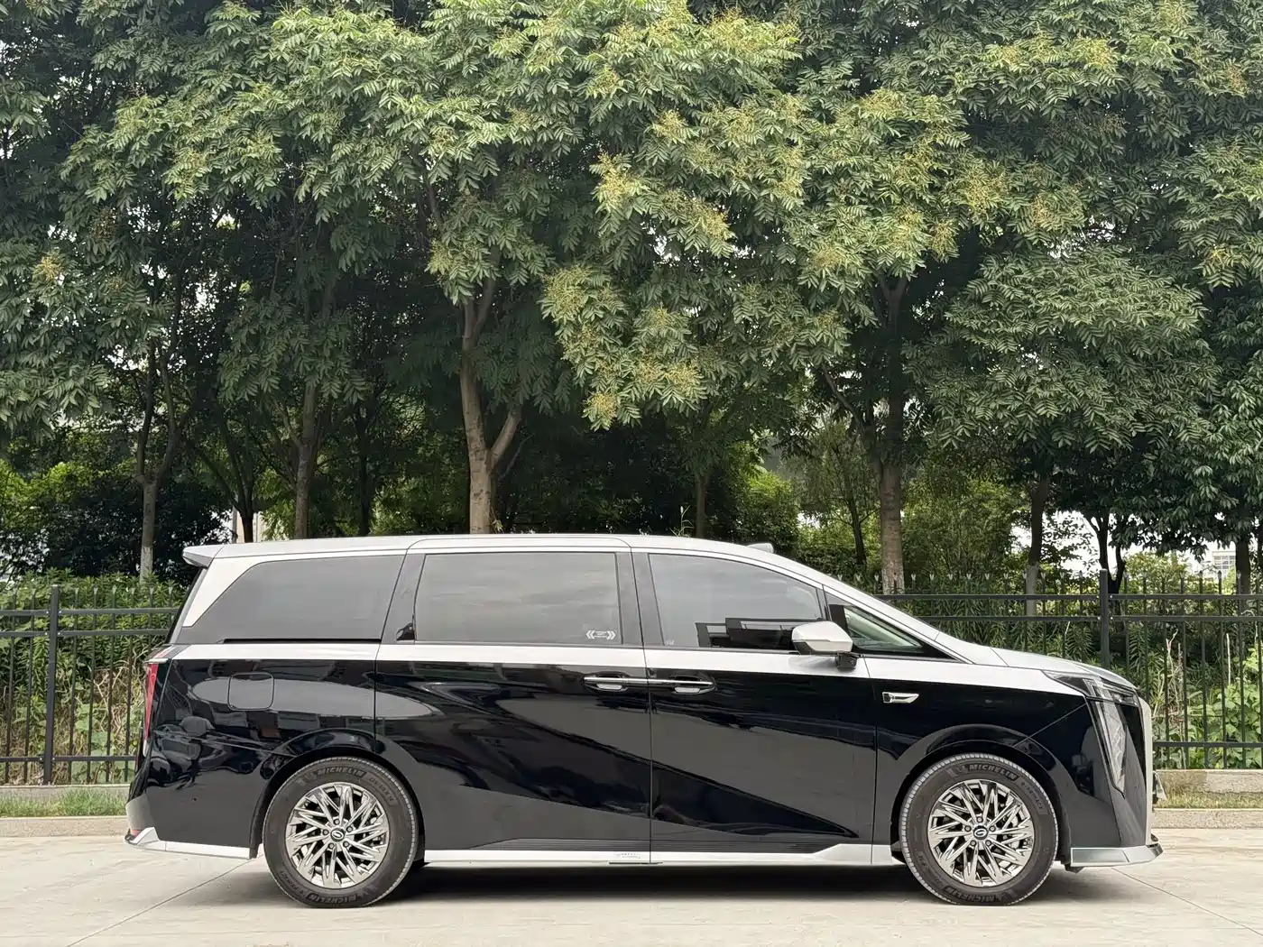 GAC Trumpchi Trumpchi Xiangwang M8 2025 2025 Model QianKun Series Ultra First Class