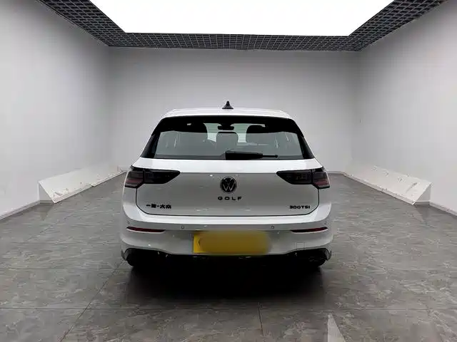 2025 Volkswagen Golf