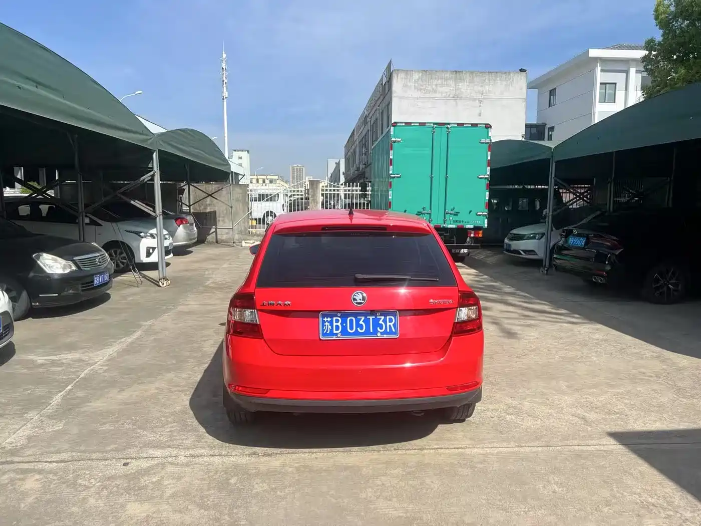 Škoda Skoda Rapid Spaceback 2014 1.6L Automatic Joy Edition фото 5