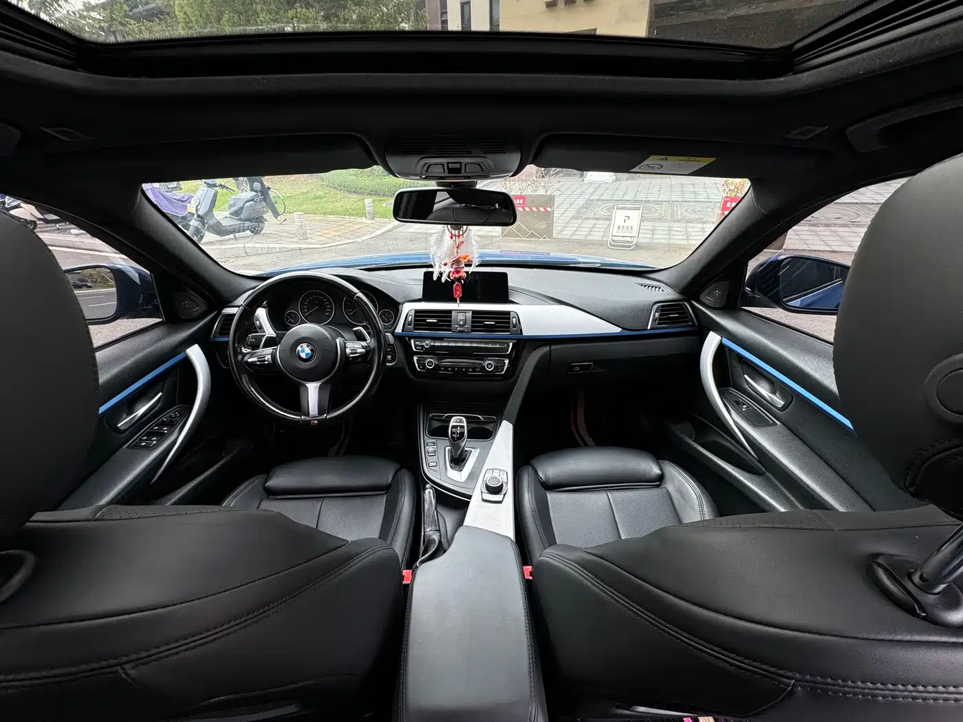 BMW 3 Series 2018 320i M Sport Package фото 9