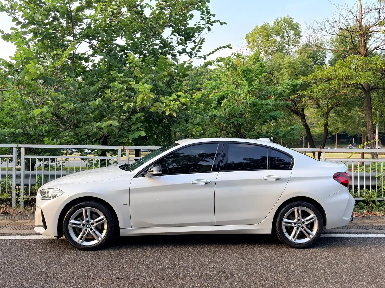 Photo 2 - BMW 1 Series