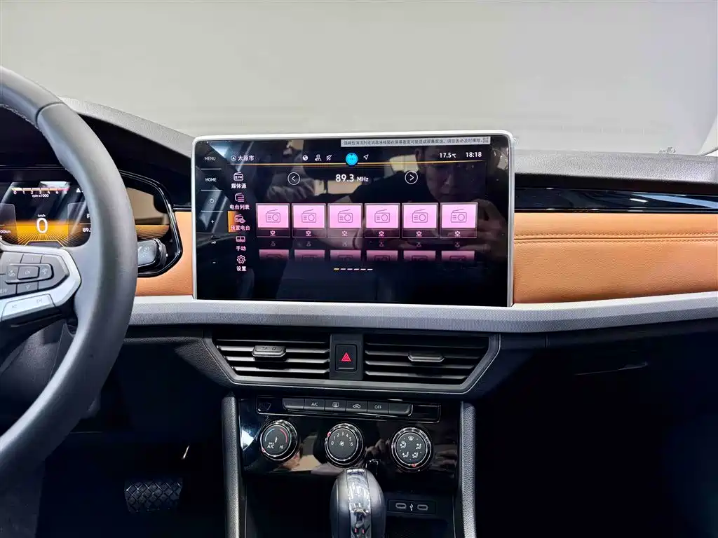 Volkswagen Bora 2025 Facelift 200TSI DSG Navigation Edition фото 27