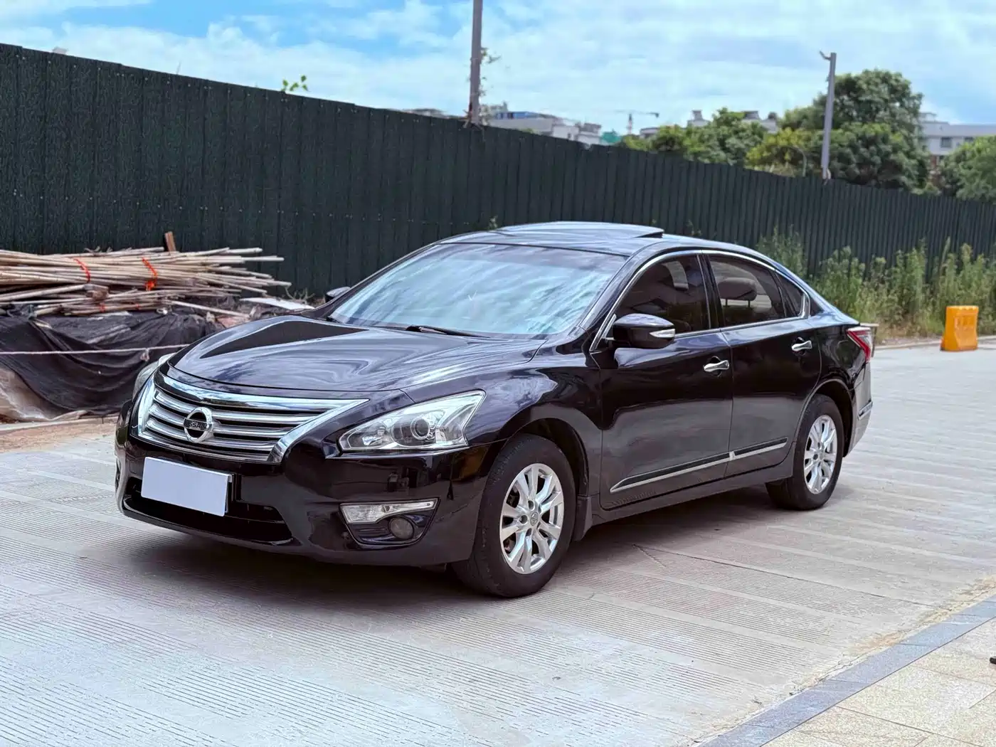 Фото 1 - Nissan Teana