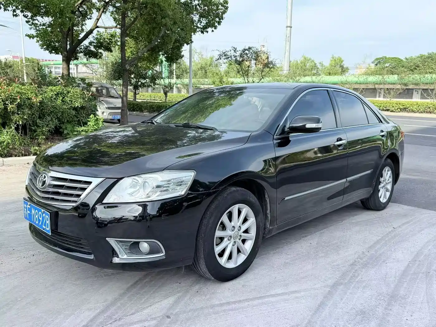 Фото 3 - Toyota Camry