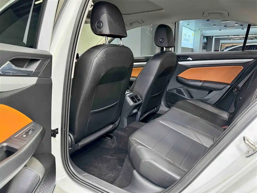 Volkswagen Bora 2025 Facelift 200TSI DSG Navigation Edition фото 20