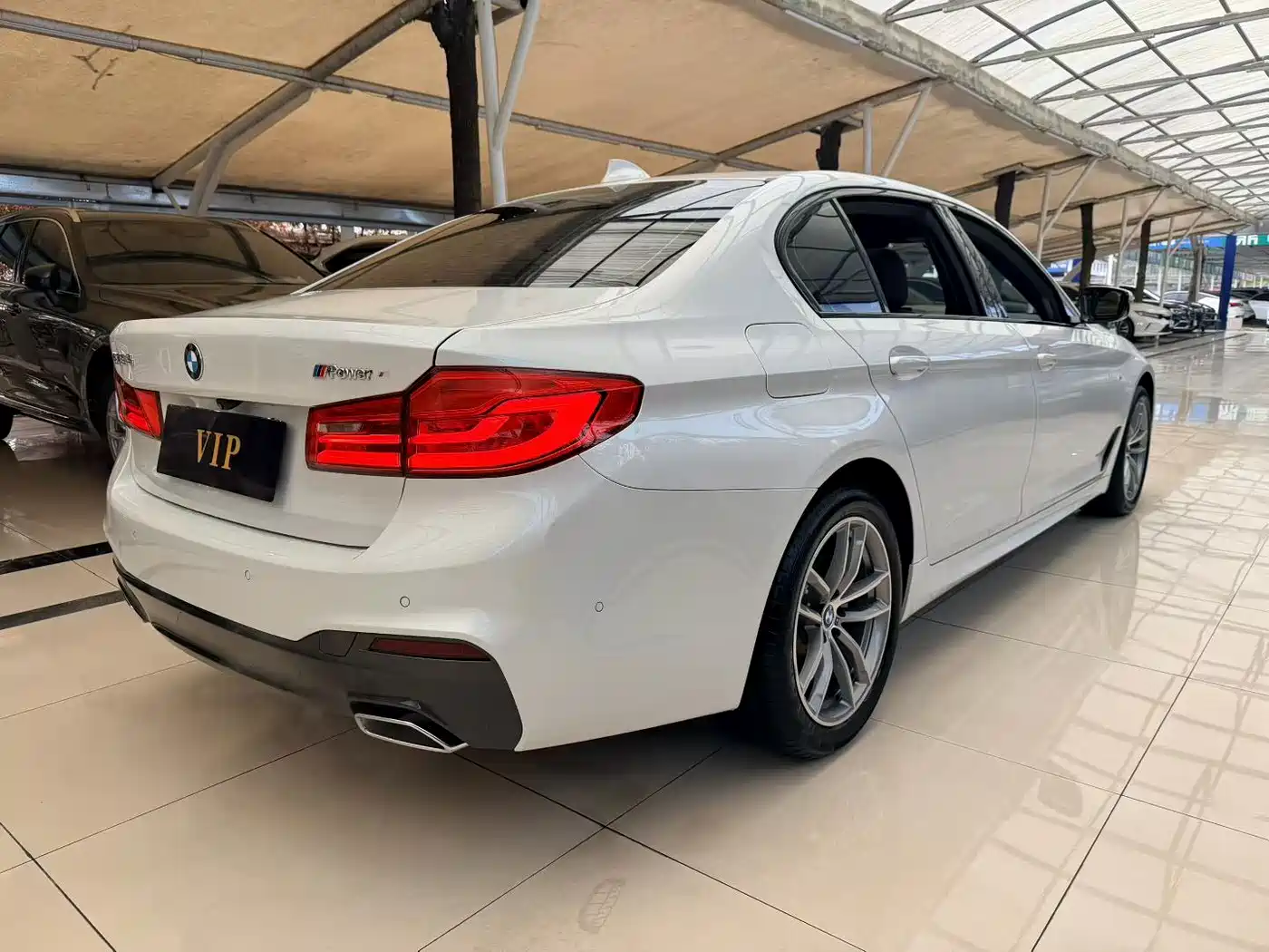 BMW 5 Series 2019 525Li M Sport Package фото 13