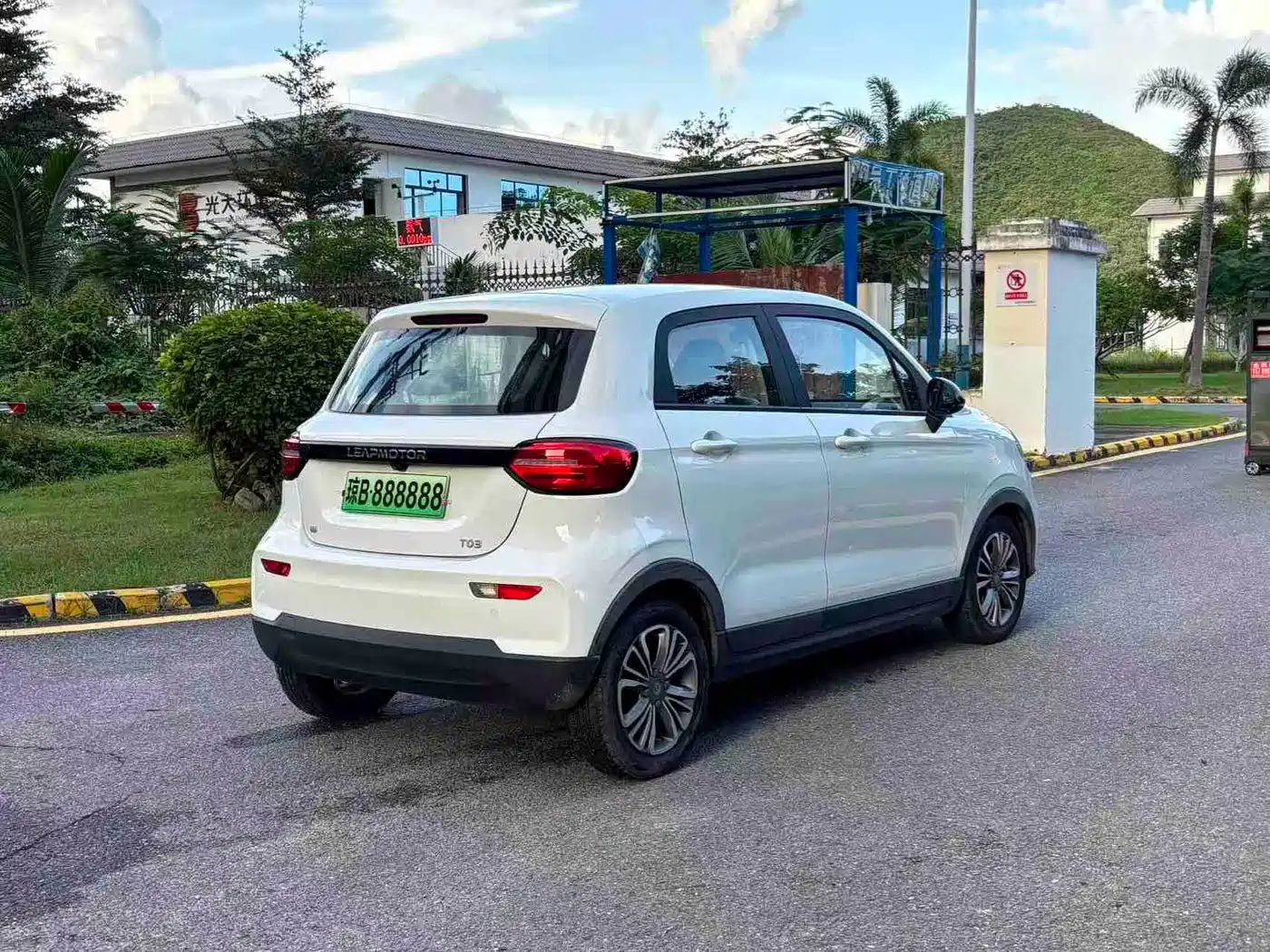 Leapmotor T03 2021 2021 400 Luxury Edition