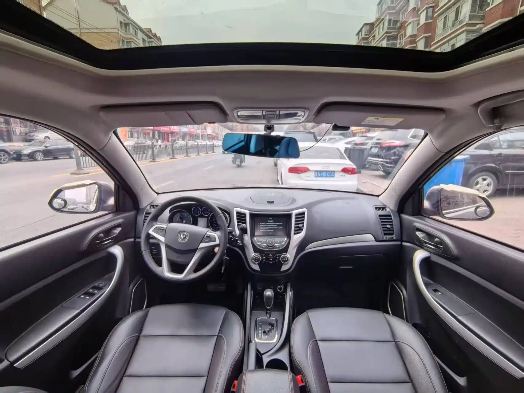 Фото 7 - Changan CS35