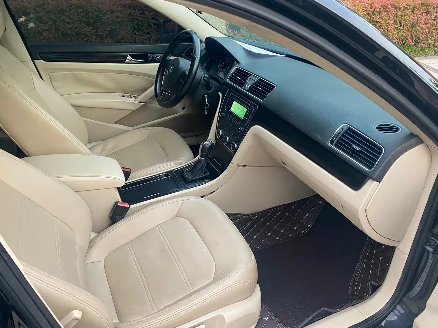 Volkswagen Passat 2013 1.8TSI DSG Government Procurement Edition фото 8