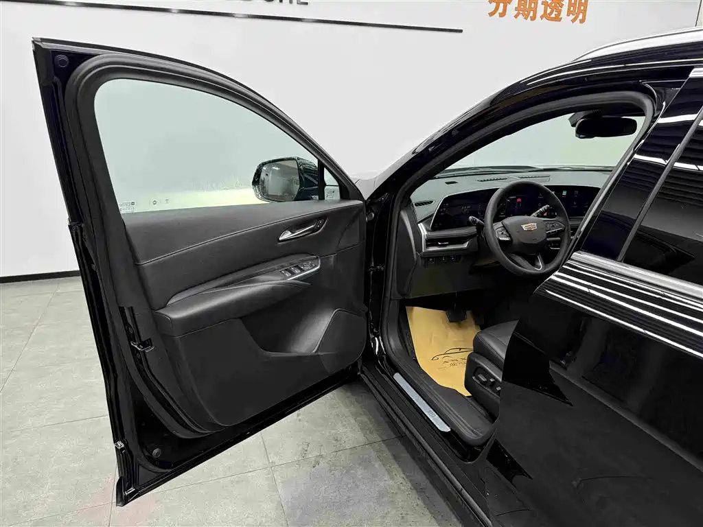 Cadillac XT4 2024 2024 28T 2WD Luxury