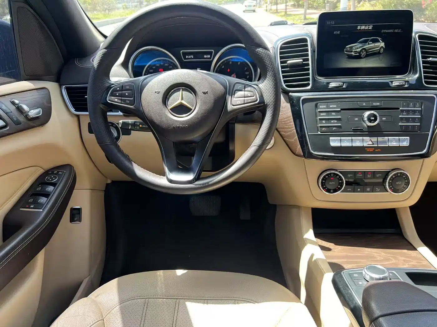 Mercedes-Benz GLE 2016 GLE 320 4MATIC Luxury фото 9
