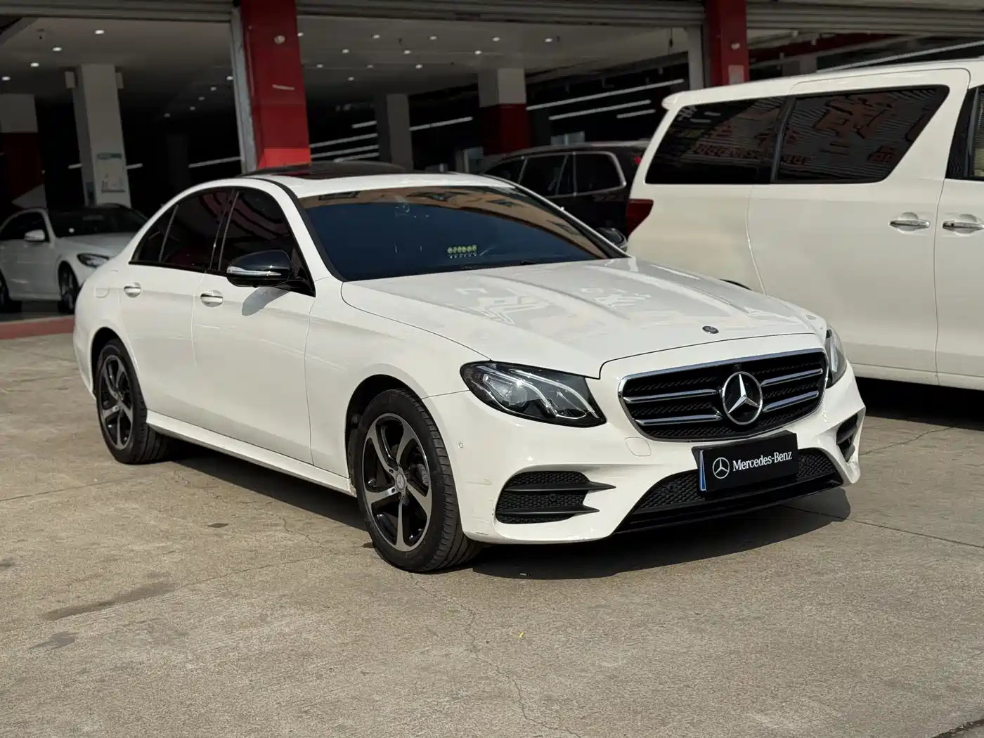 Mercedes-Benz E-Class 2017 E 200 Sport фото 3