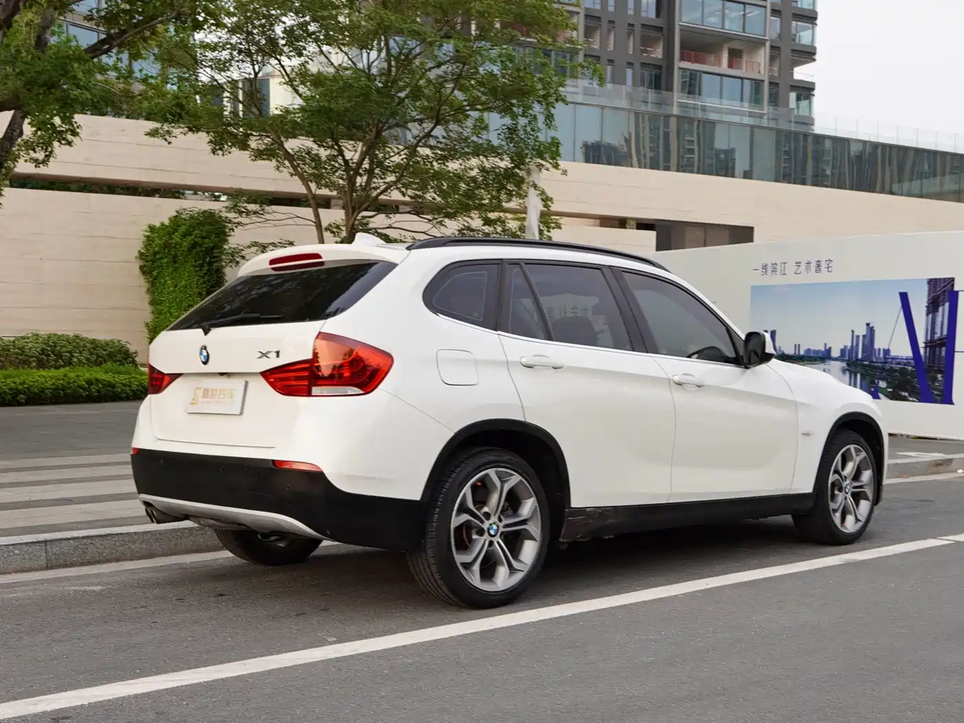 BMW X1 (Import) 2010 2010 xDrive28i