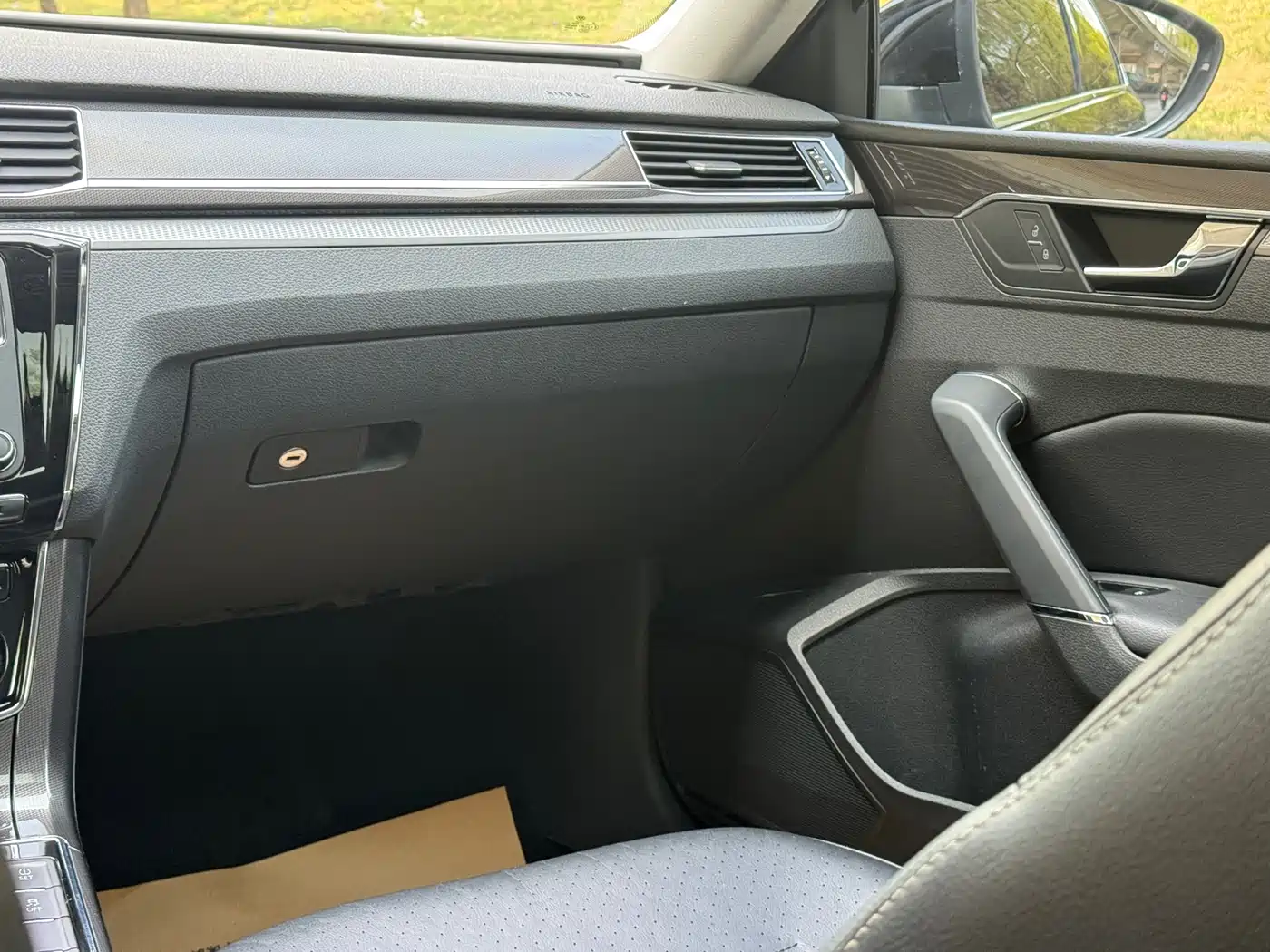 Volkswagen Passat 2017 330TSI DSG Luxury фото 17
