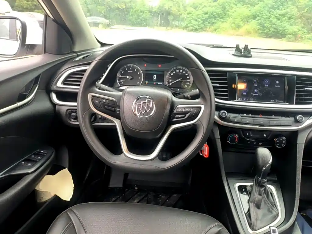 Фото 11 - Buick Excelle
