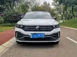 Photo 2 - Volkswagen T-ROC