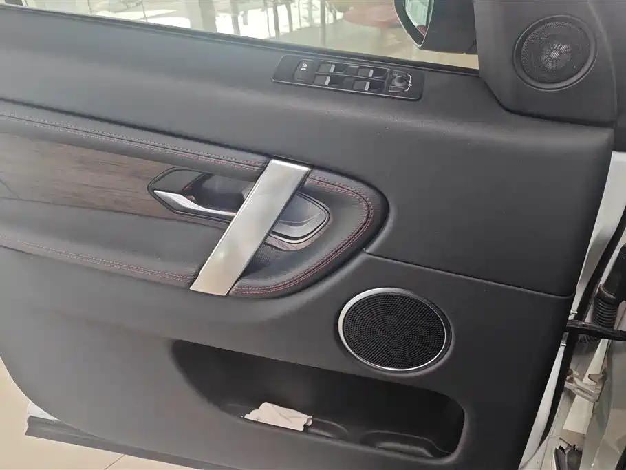 LAND ROVER DISCOVER SPORTS