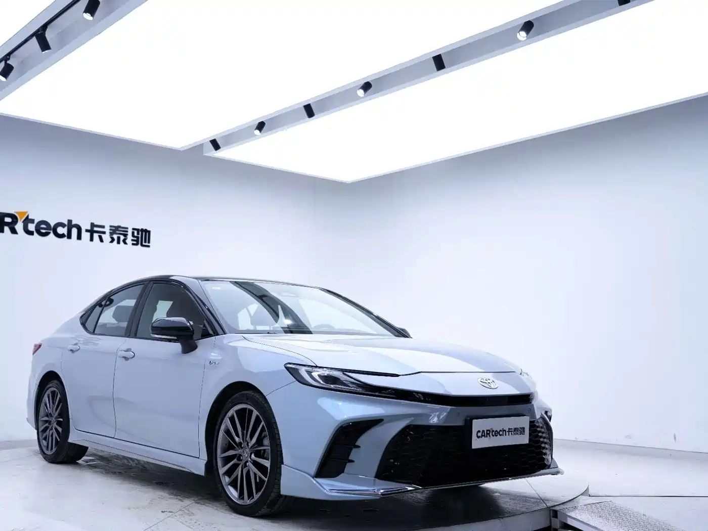 Toyota Camry 2024 Model Dual Hybrid 2.0HXS Sport Plus Edition фото 8