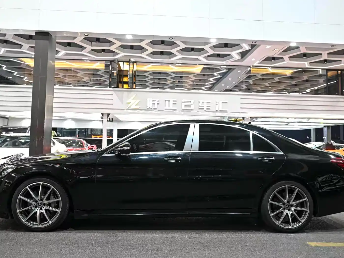 Mercedes-Benz S-Class 2020 S 450 L 4MATIC Collector's Version фото 3