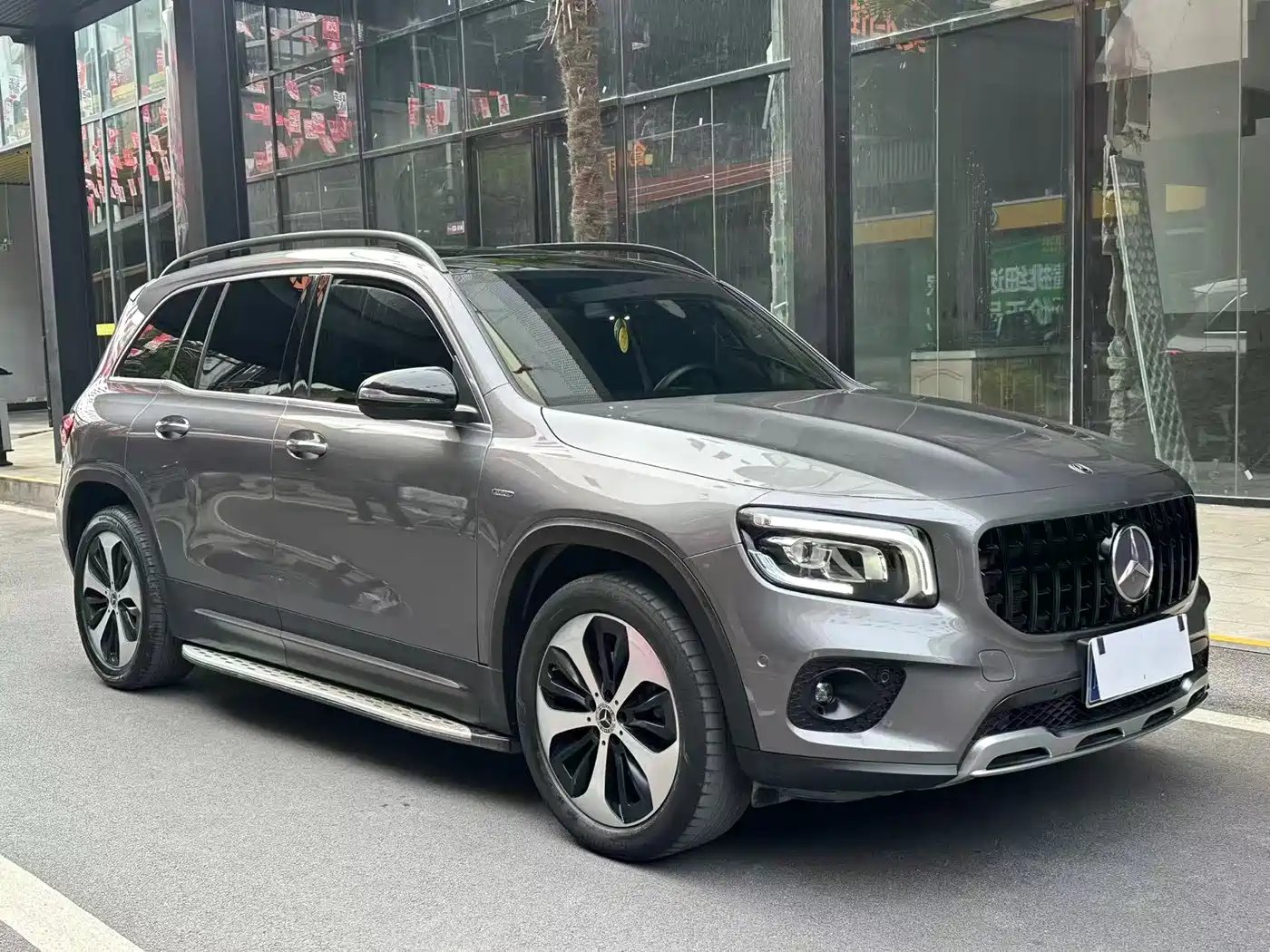 MERCEDES-BENZ GLB