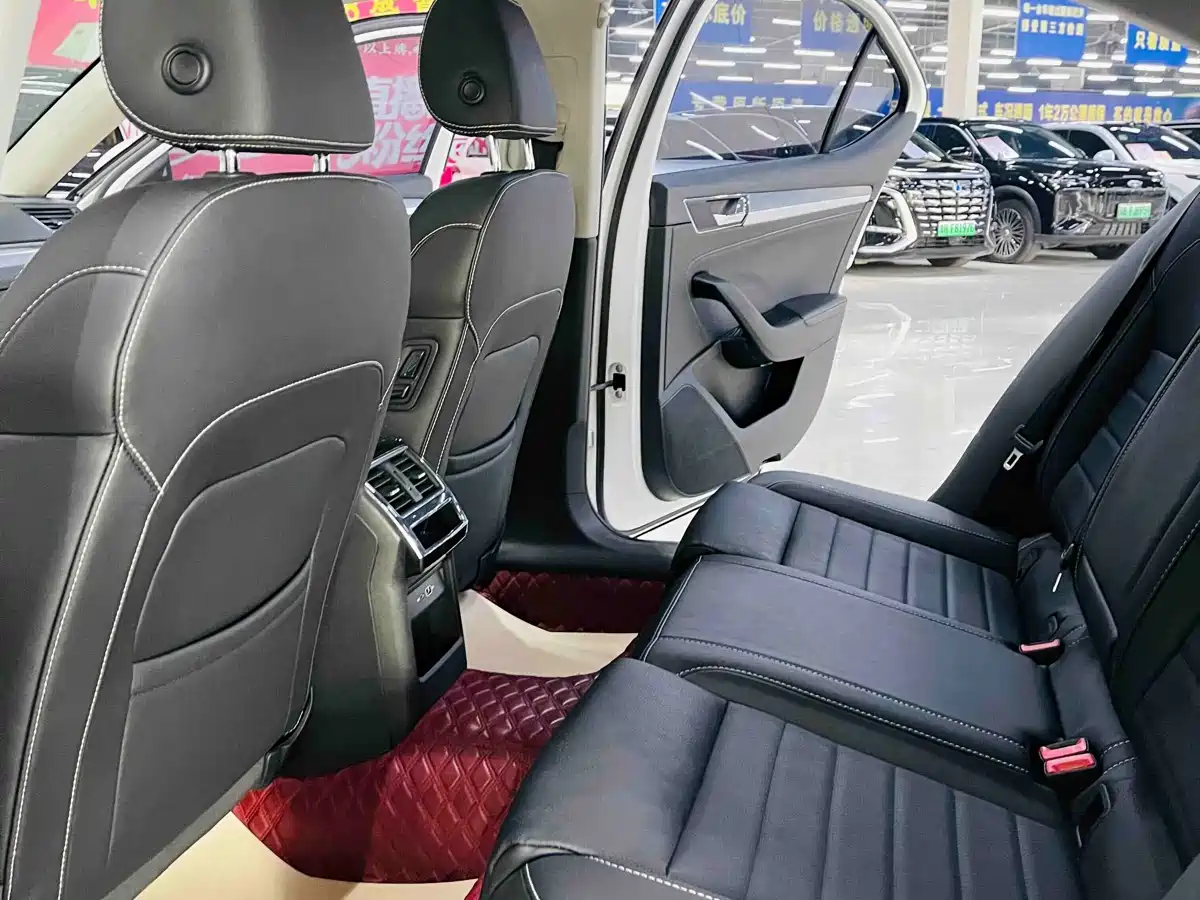 Škoda Superb 2021 TSI330 DSG Comfort Edition фото 8