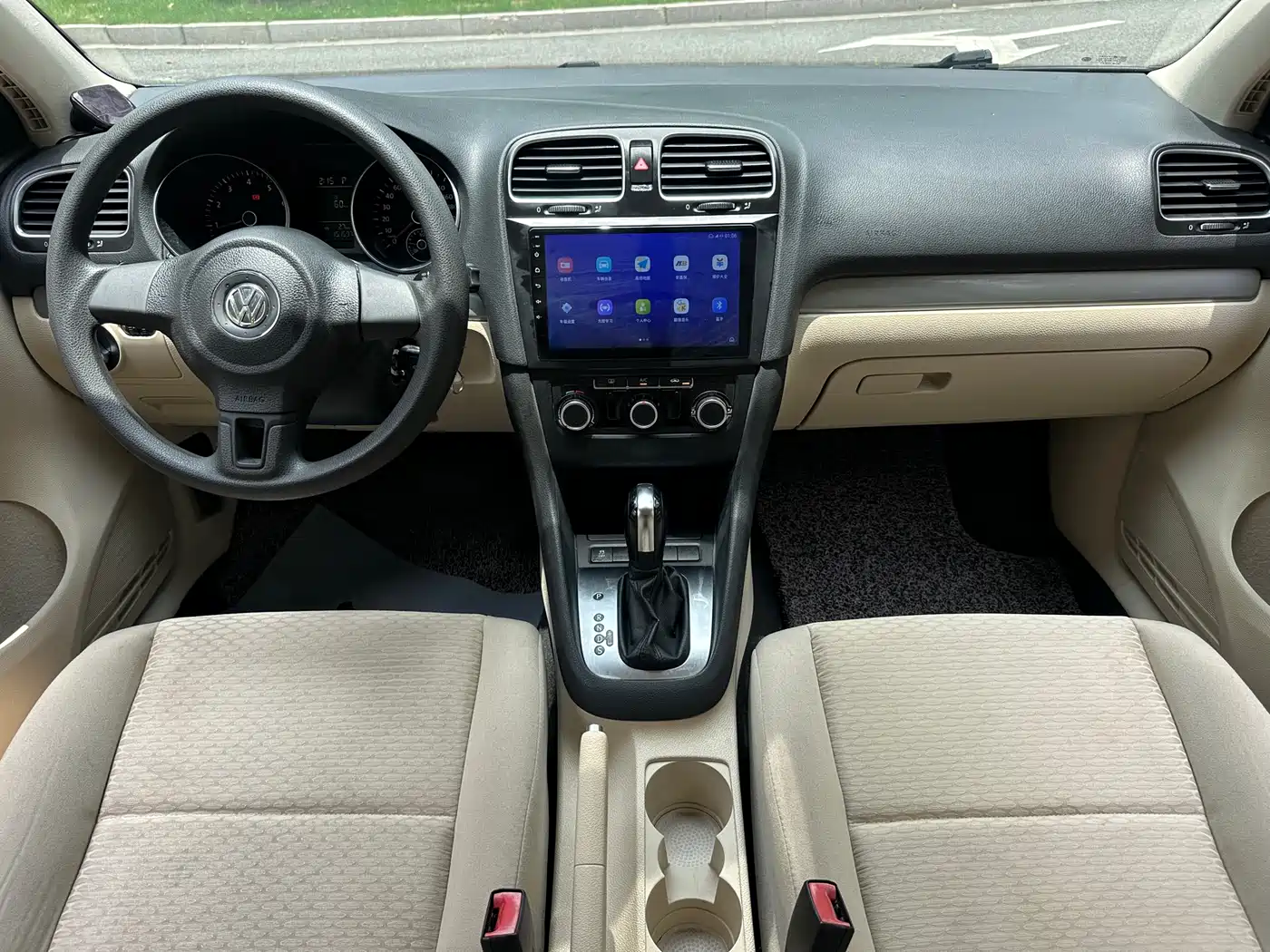 Фото 7 - Volkswagen Golf