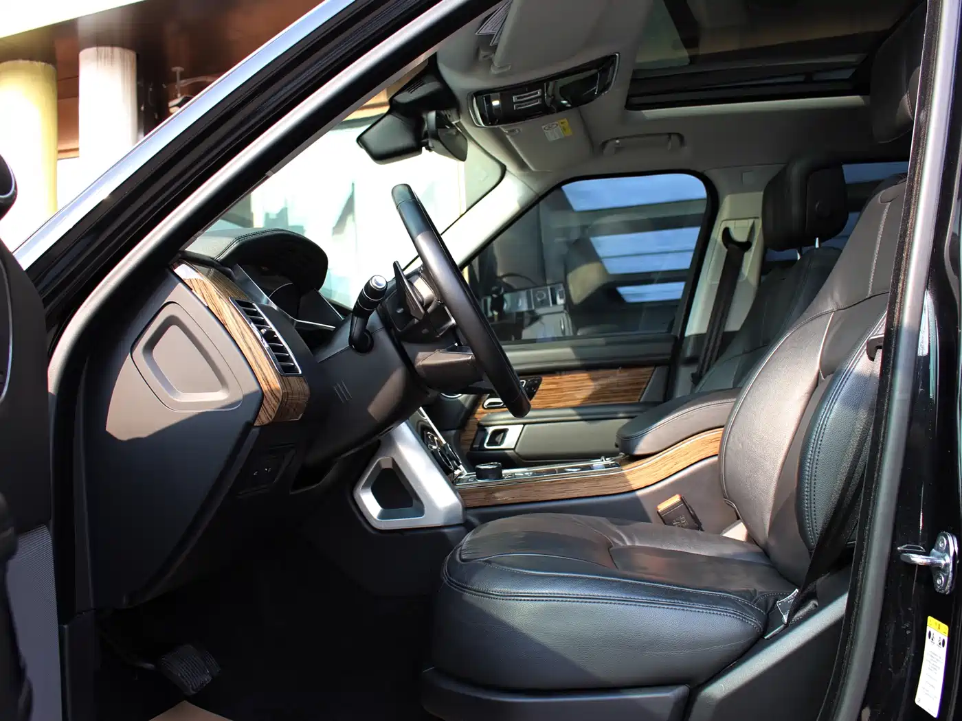 Land Rover Range Rover 2019 3.0 SC V6 Golden Age Edition фото 6