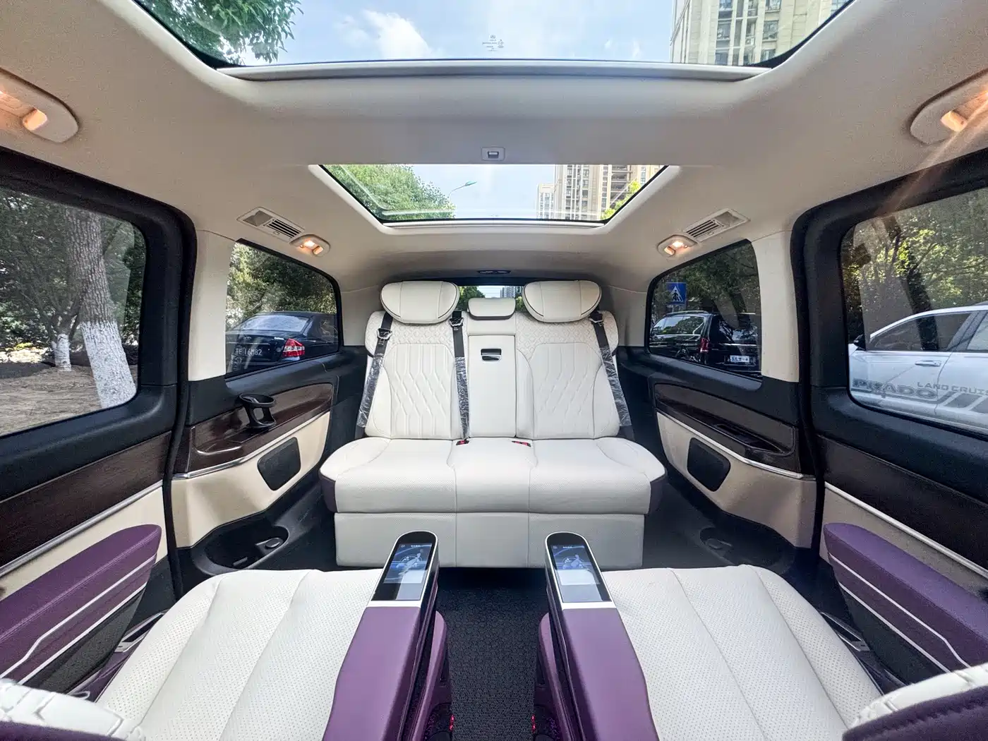 Mercedes-Benz V-Class 2022 V 260 Pilot Edition фото 41