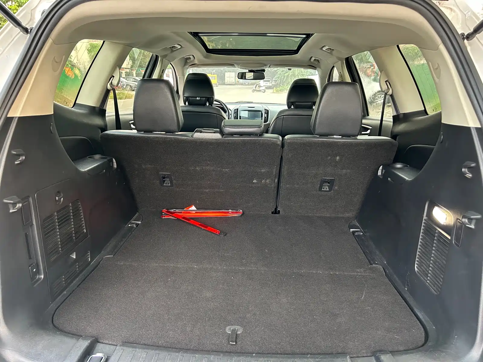 Photo 22 - Ford Edge