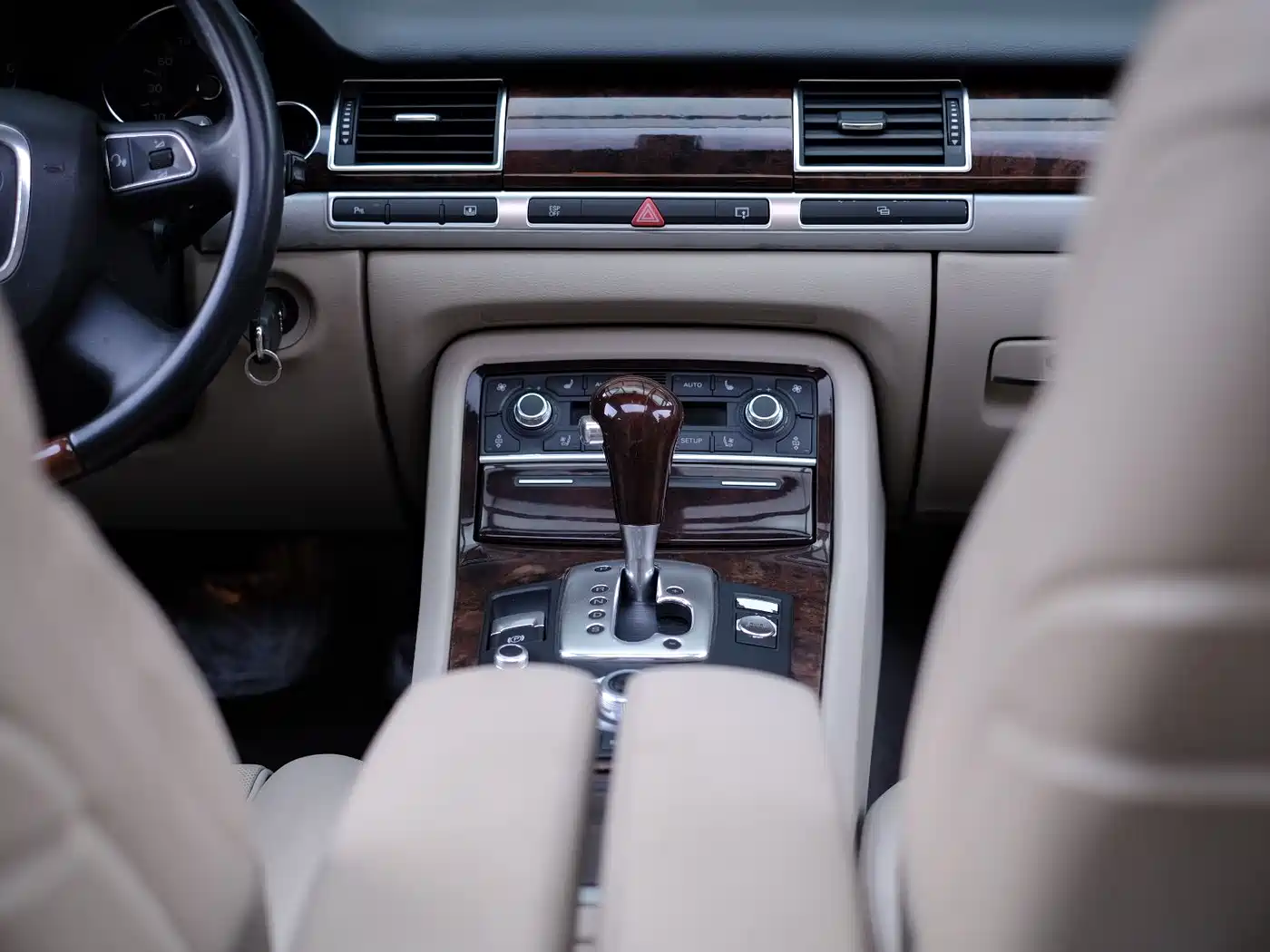 Audi A8 2008 A8L 3.2 FSI Luxury фото 51