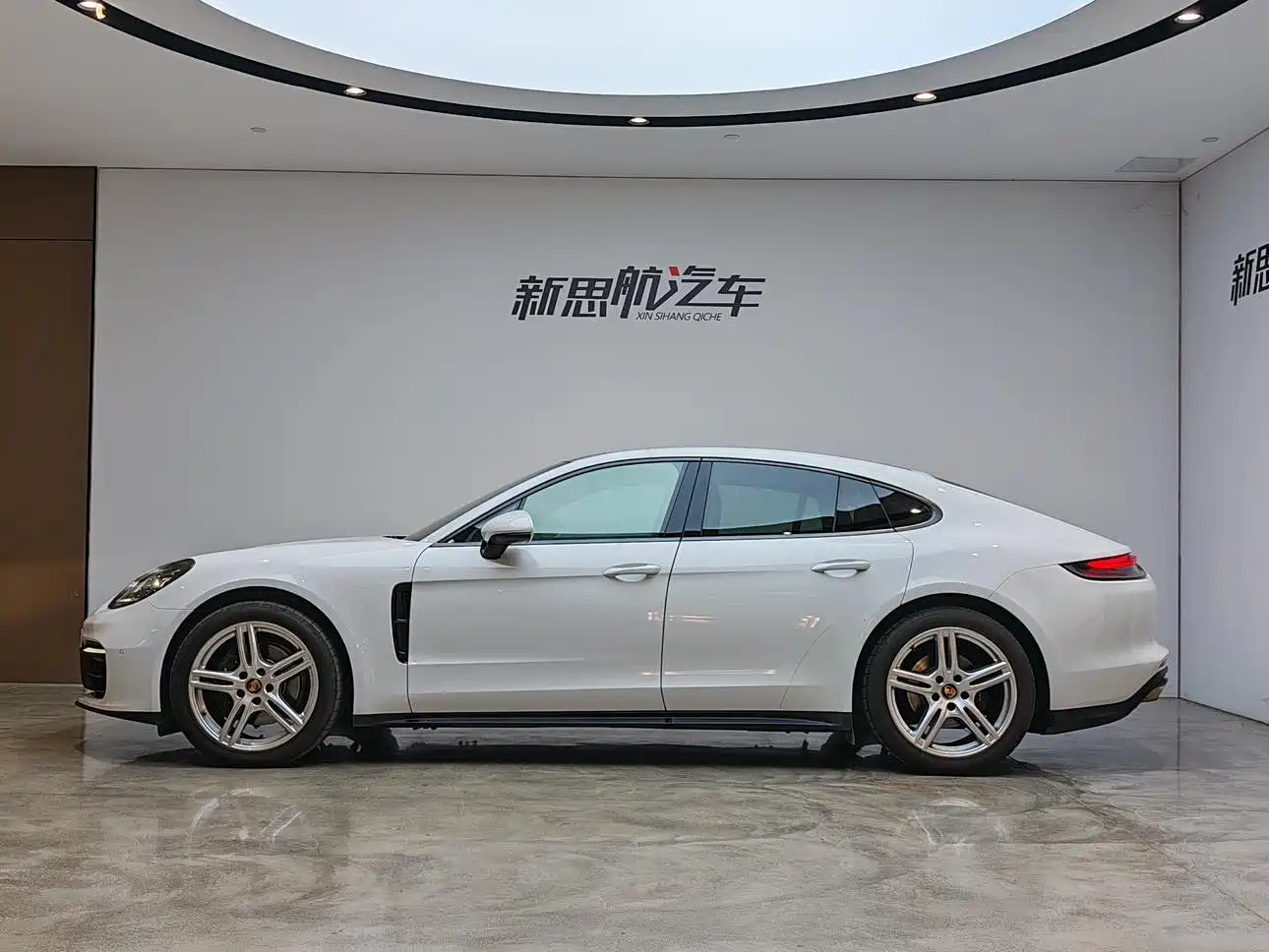 Фото 8 - Porsche Panamera