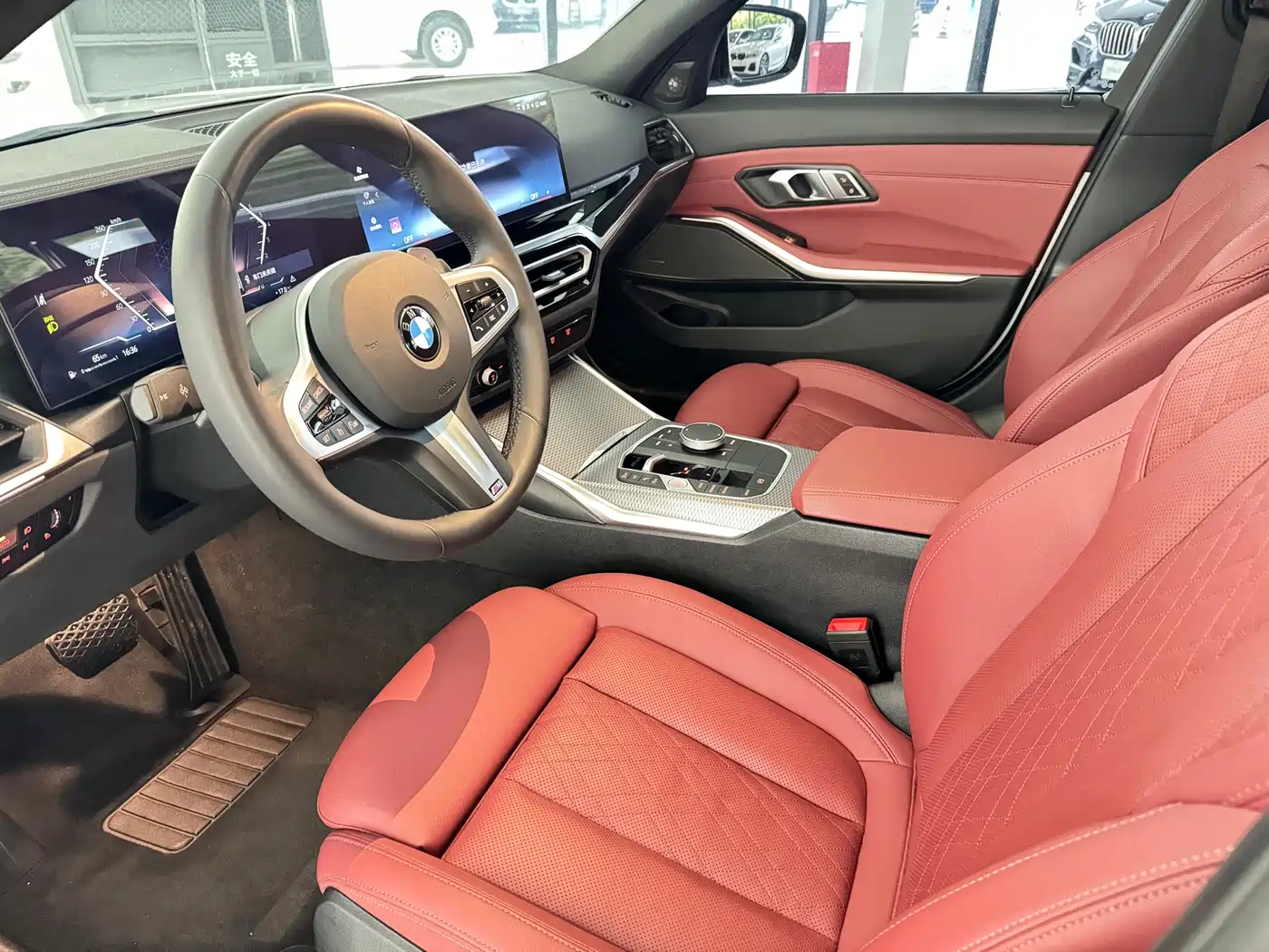 BMW 3 Series 2024 325i M Sport Shadowline Package фото 19