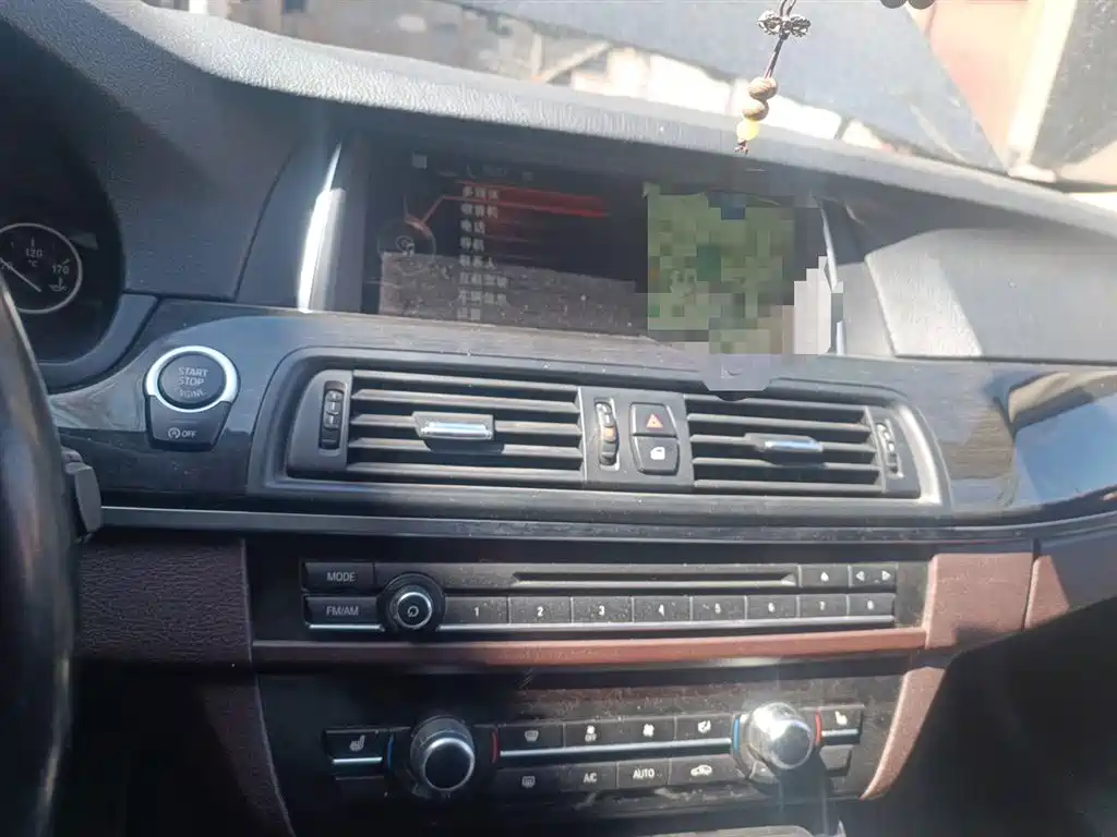 BMW 5 Series 2014 525Li Luxury Design Package фото 6
