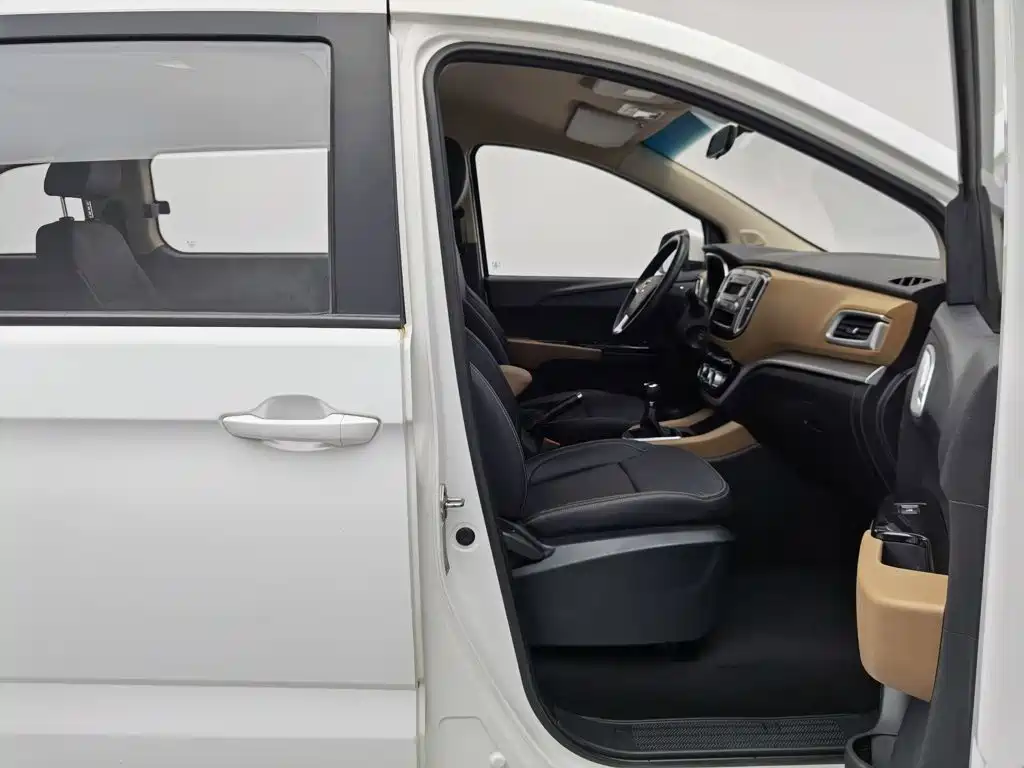 Jinbei F50 2019 2017 1.6L Manual Comfort