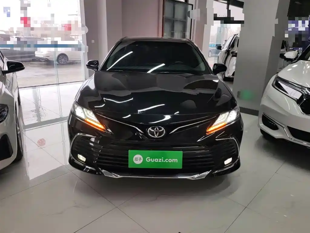 Toyota Camry 2023 2.0G Luxury Edition фото 3