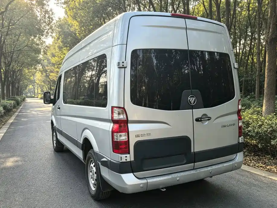 Foton Tuyano 2023 2022 2.0T Manual Jixiang Multi-Purpose Long Wheelbase Medium Roof Rear Single Tire 7/9-Seater 4F20TC3