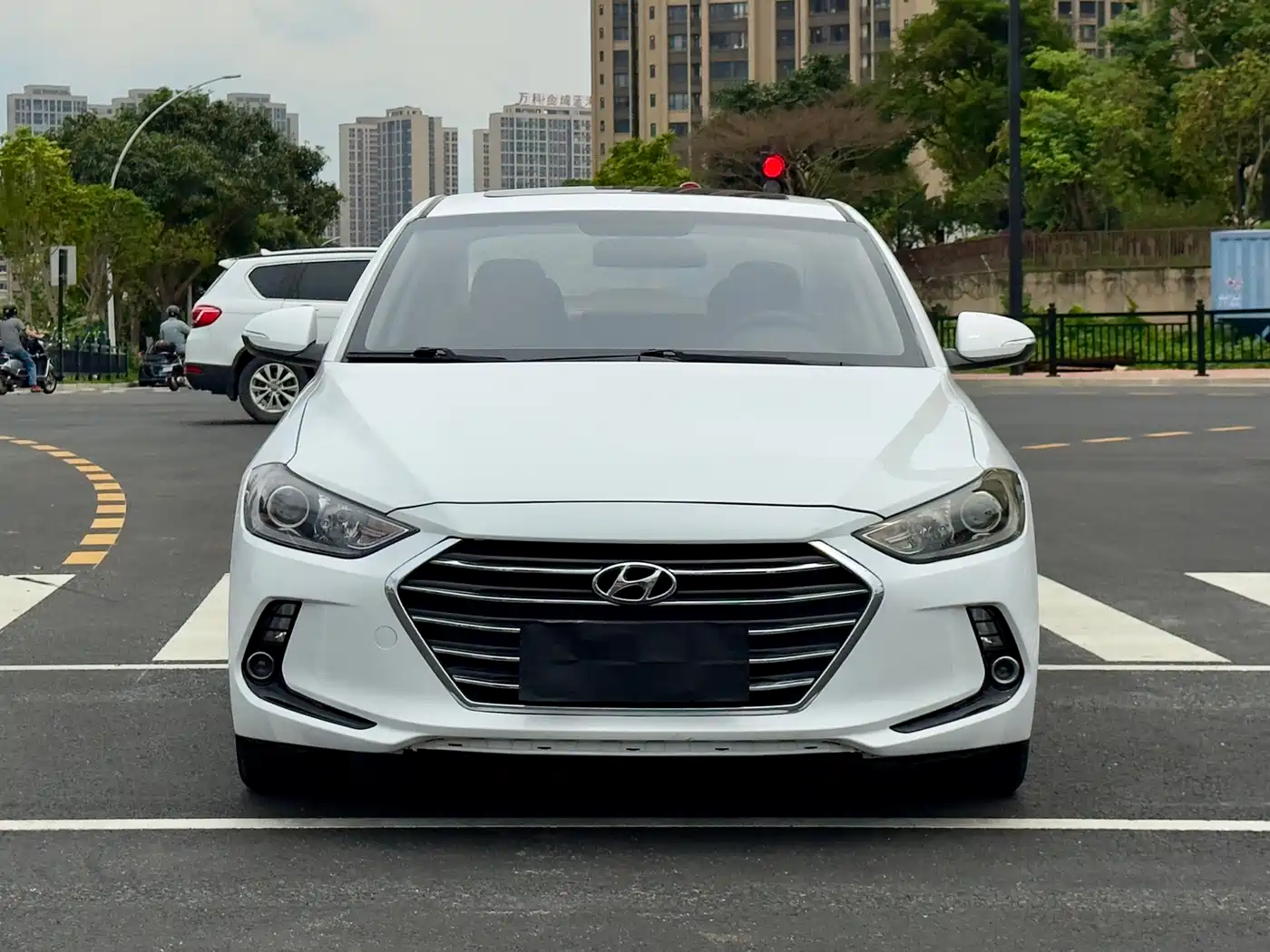 Hyundai Elantra 2016 Model 1.6L Automatic Smart Elite фото 2