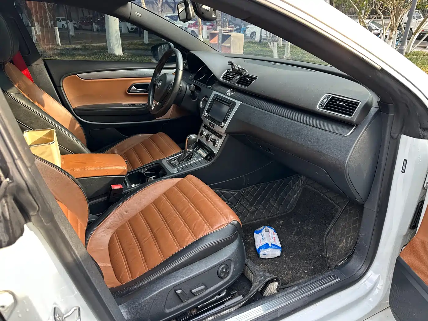 Volkswagen FAW-Volkswagen CC 2016 Model 2.0TSI Luxury фото 16