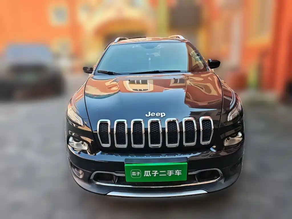 Photo 2 - Jeep Cherokee