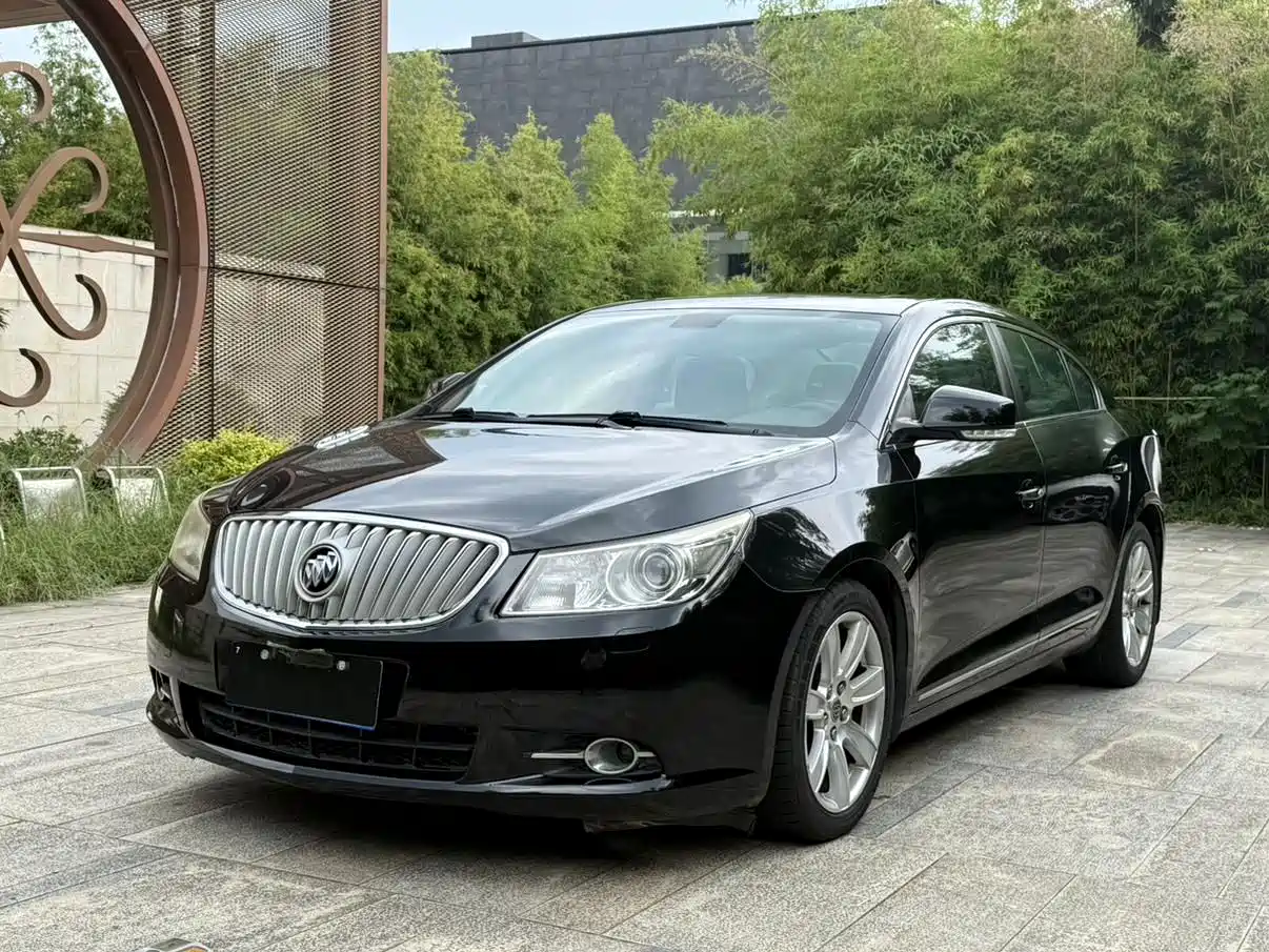 Фото 1 - Buick LaCrosse