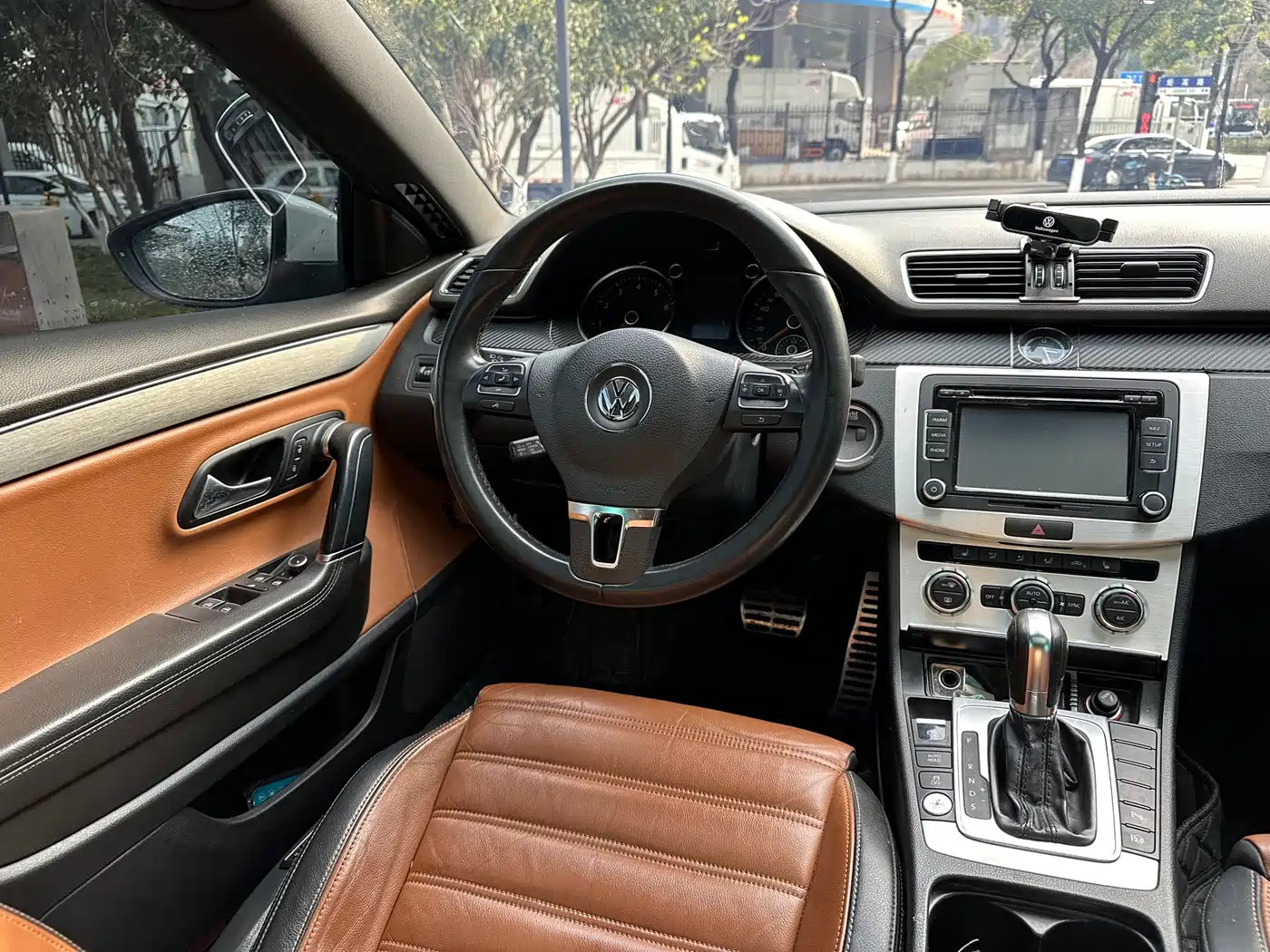 Volkswagen FAW-Volkswagen CC 2016 Model 2.0TSI Luxury фото 12