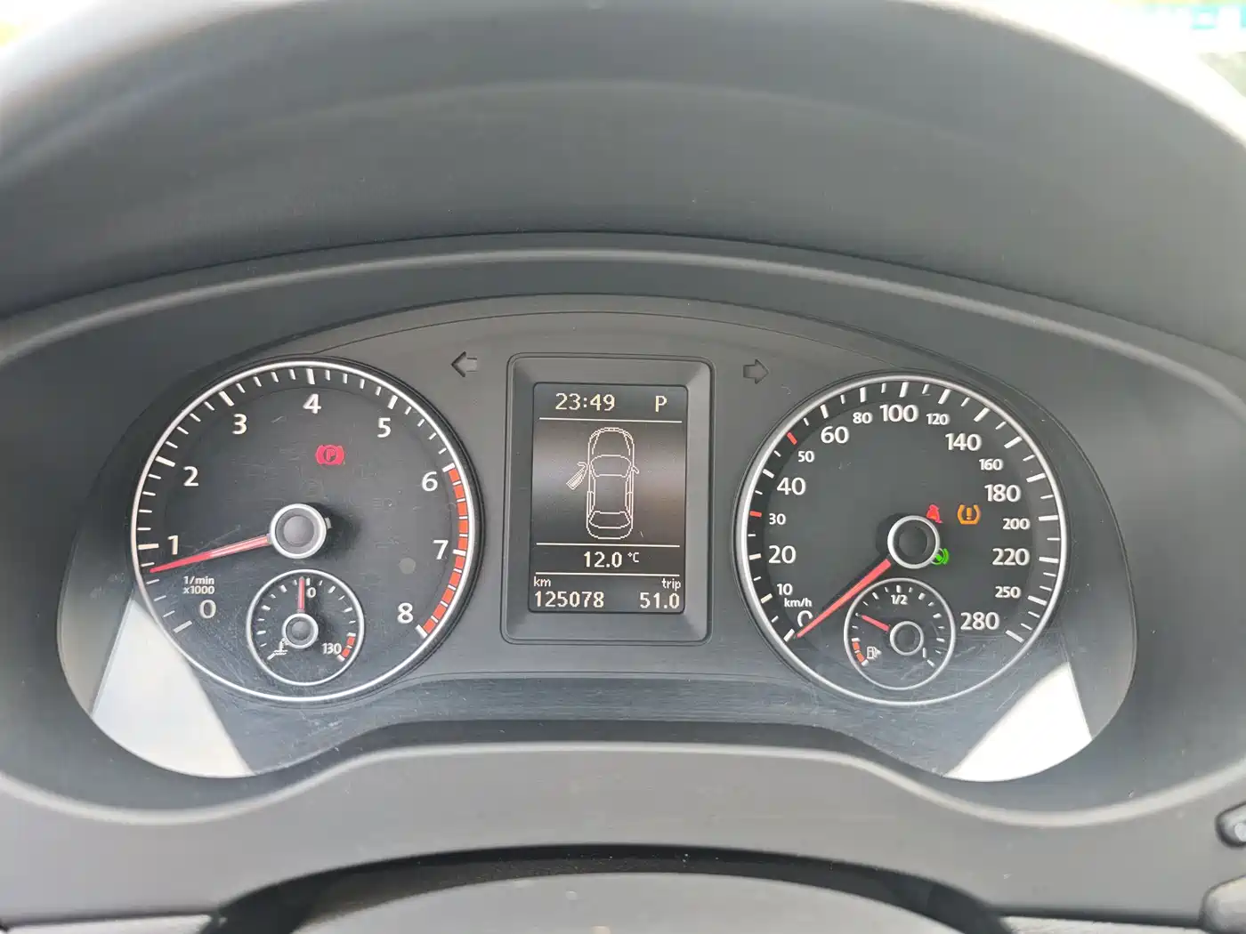 Volkswagen Sagitar 2013 2.0TSI GLI фото 9